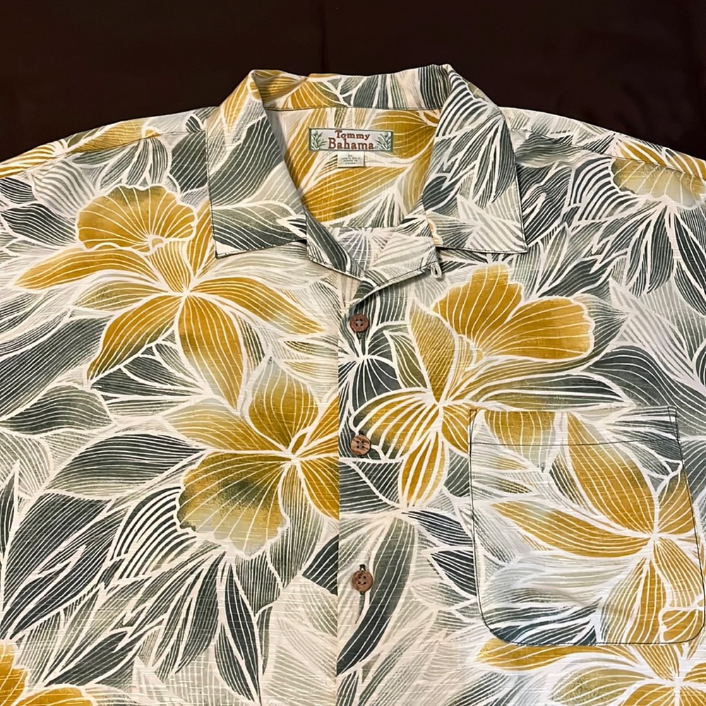 Tommy Bahama 100% silk shirt size XL